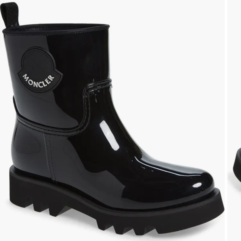 Moncler rain boots waterproof in great condition
